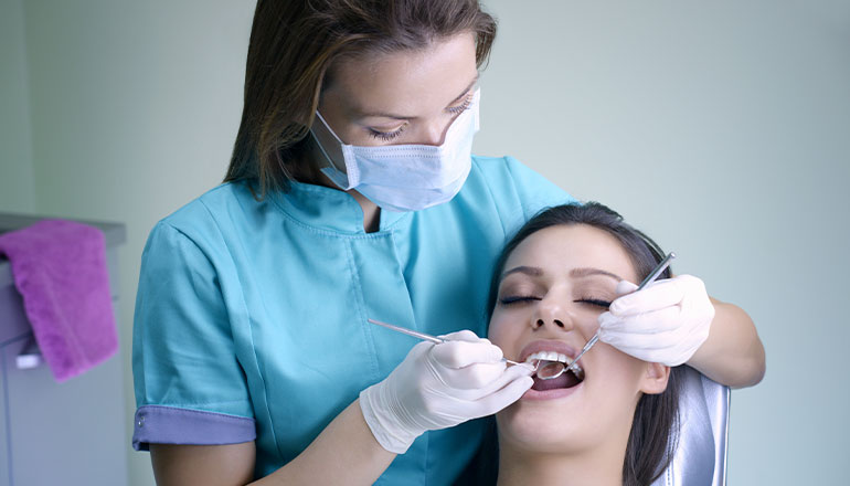 Professione e formazione dell’igienista dentale